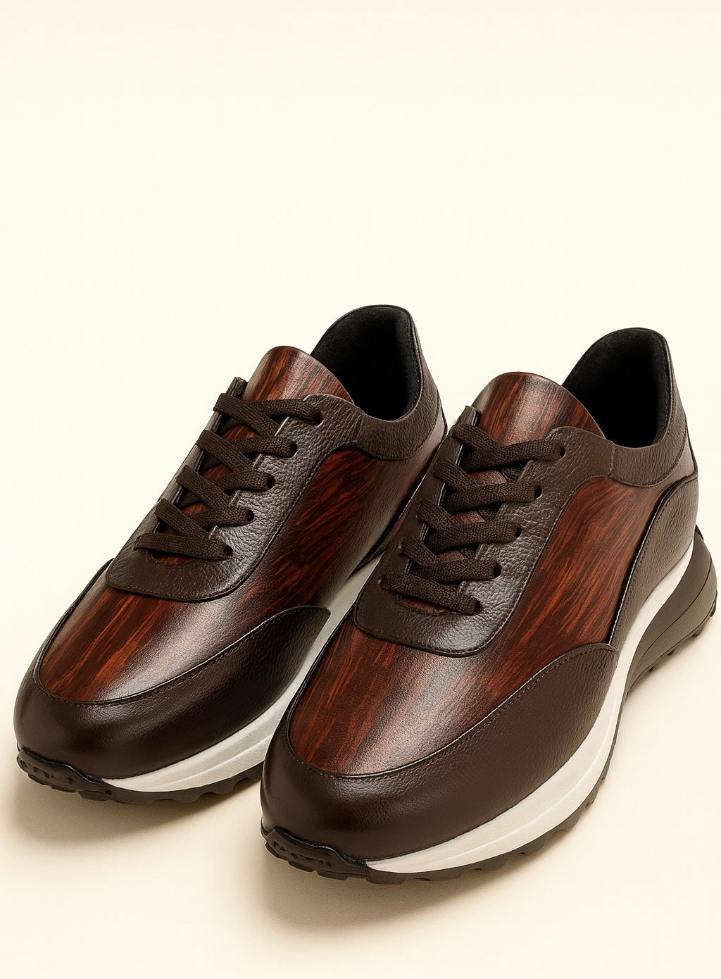 Tenis Legna de piel cacao amaderada con suela ligera TR