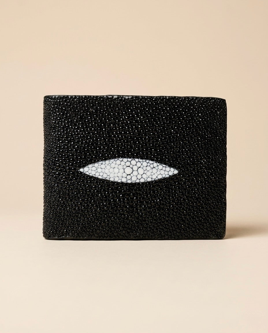 Cartera Mantarraya — detalle exótico artesanal | Romaní Leather