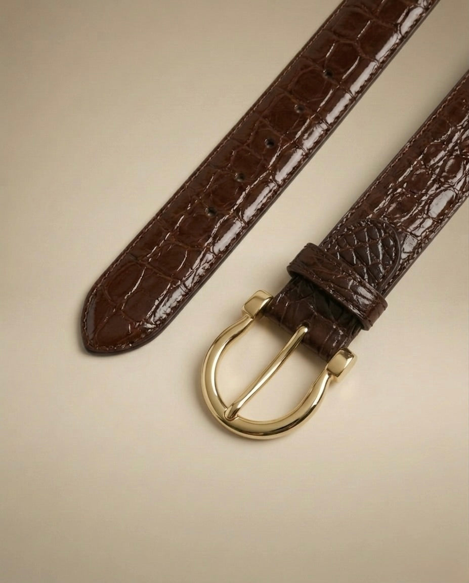 Cinturón Cocodrilo — detalle hebilla minimalista | Romaní Leather