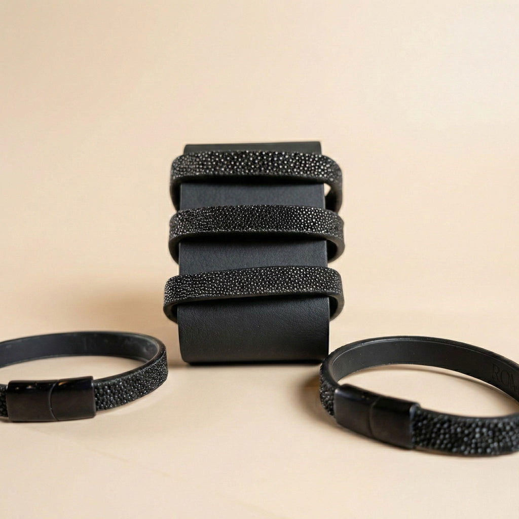Pulso de piel exótica — detalle | Romani Leather