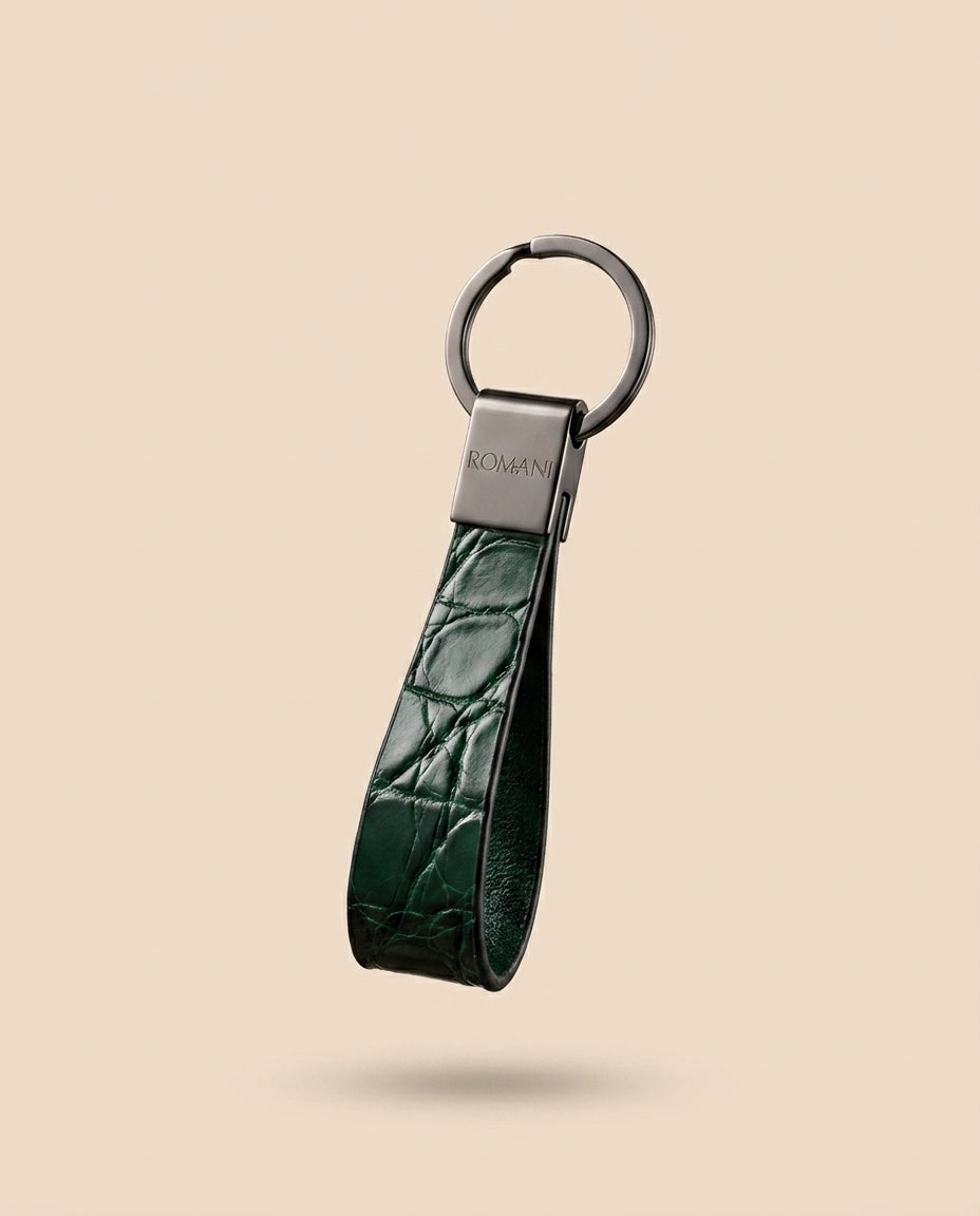 Llavero de piel exótica — detalle | Romani Leather